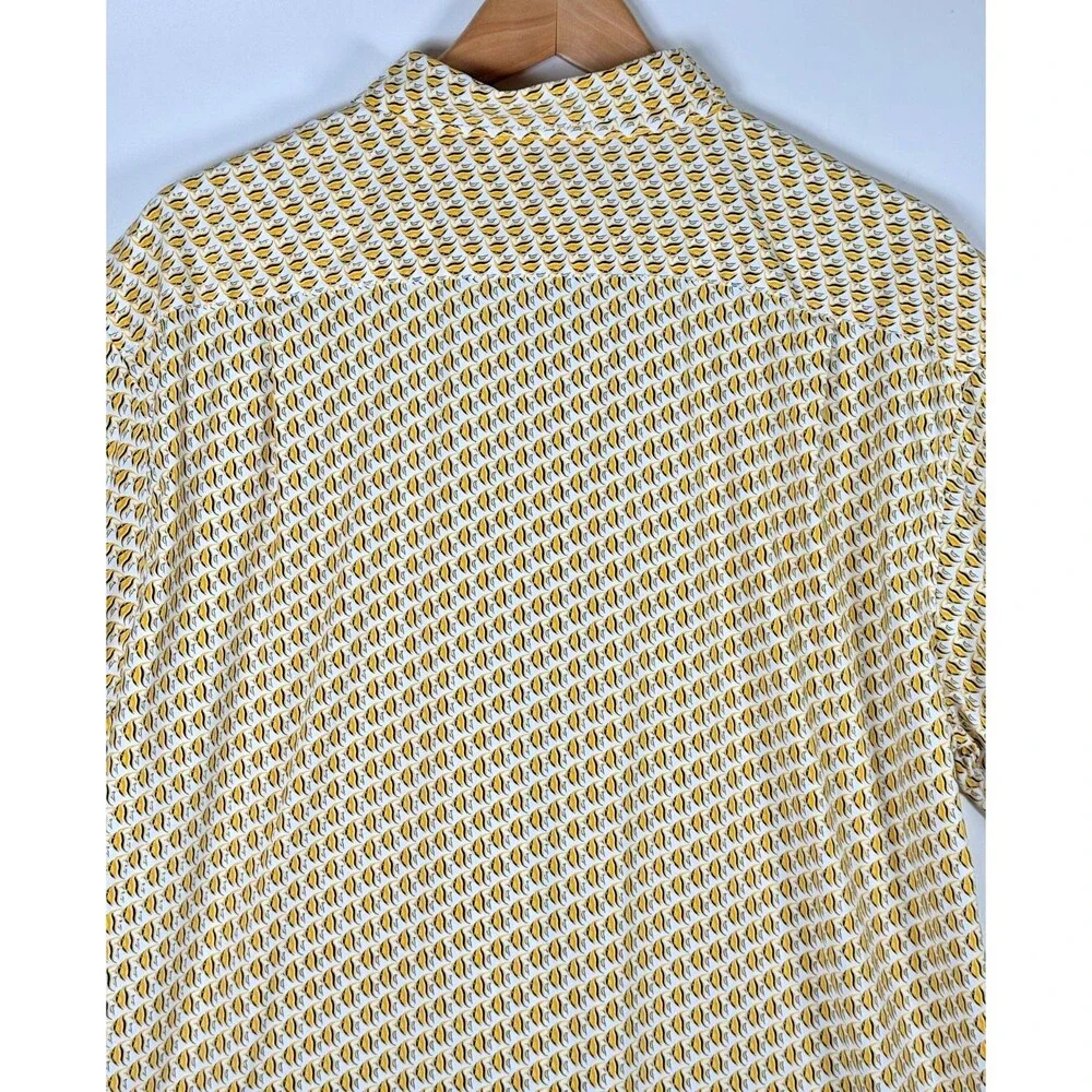 Tori Richard Shirt Mens Large Yellow Fish Print Nylon Stretch Button Front Aloha